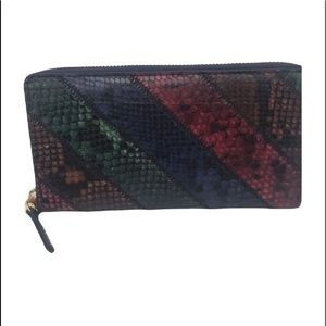 - NWT Tory Birch Gimini Link Embossed Zip Wallet